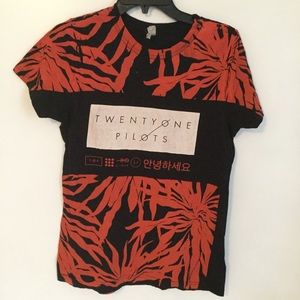 TØP Tee